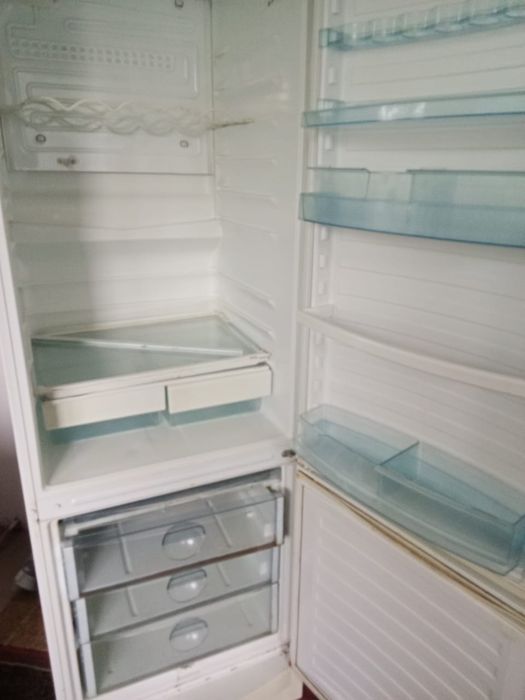 Продам холодильник, рабочий