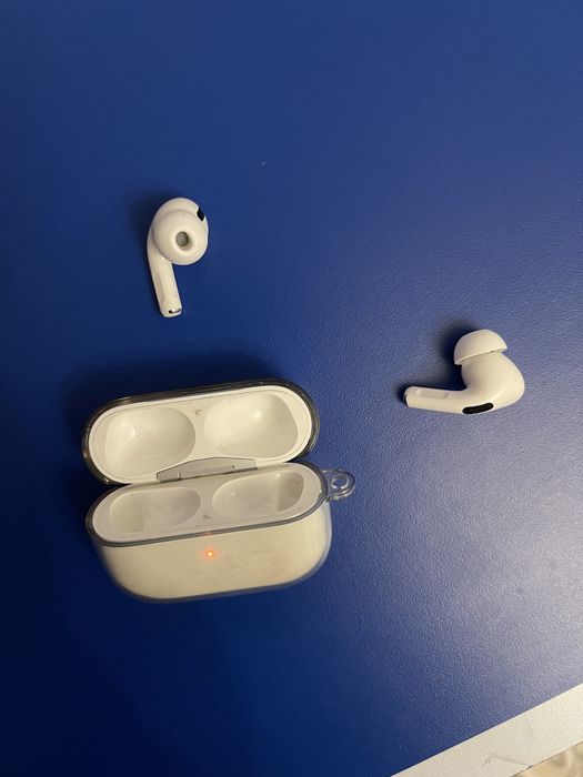 AirPods Pro наушник