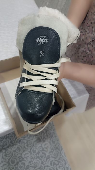 Продам срочно  коньки