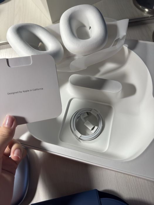 Airpods max Apple