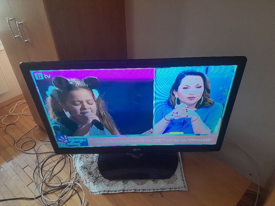 Телевизор LG  32" Led