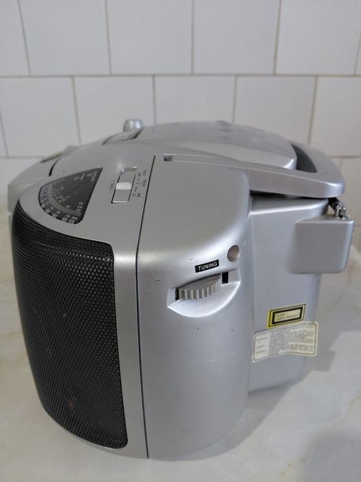 Radio,CD,Televizor.