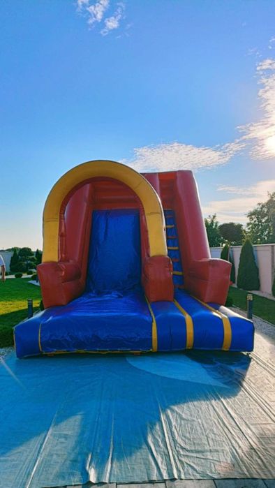 Vând tobogane  gonflabile