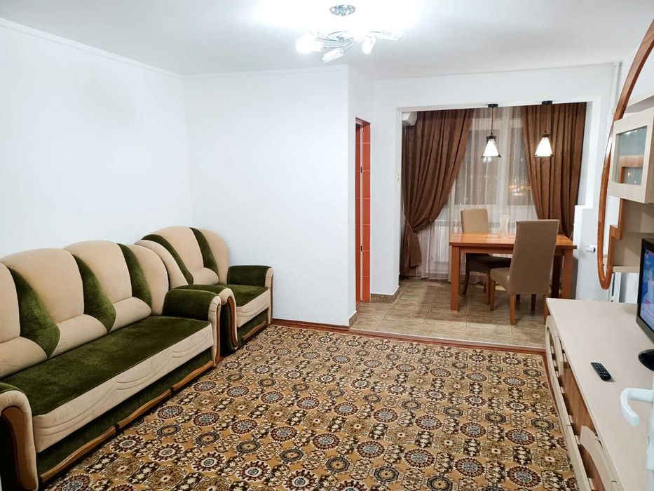 PROPRIETAR inchiriez garsoniere, zona Far Supeco