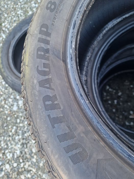 215. 60. 17 гуми Good Year