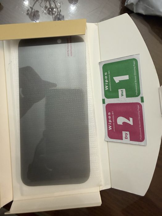 Privacy стъклен протектор за Iphone 16 pro