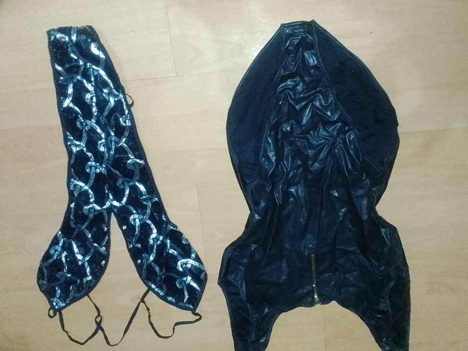 Costume noi de baie cu spatele gol