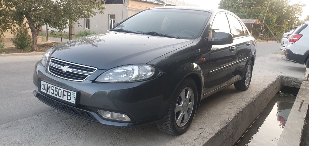 Жентра Chevrolet
