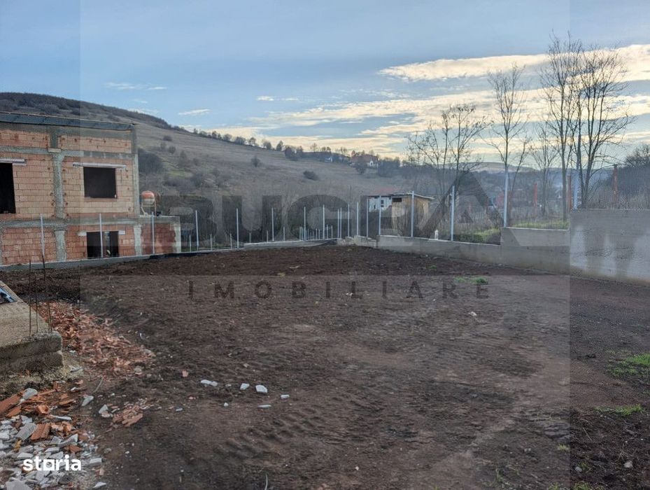 Casa individuala cu 4 camere , 120mp, 700mp teren, zona Mera