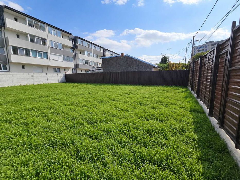 Casa si teren 424 mp de vanzare in Aparatorii Patriei /str Dumbravesti 14-16/P+2+M/intre case