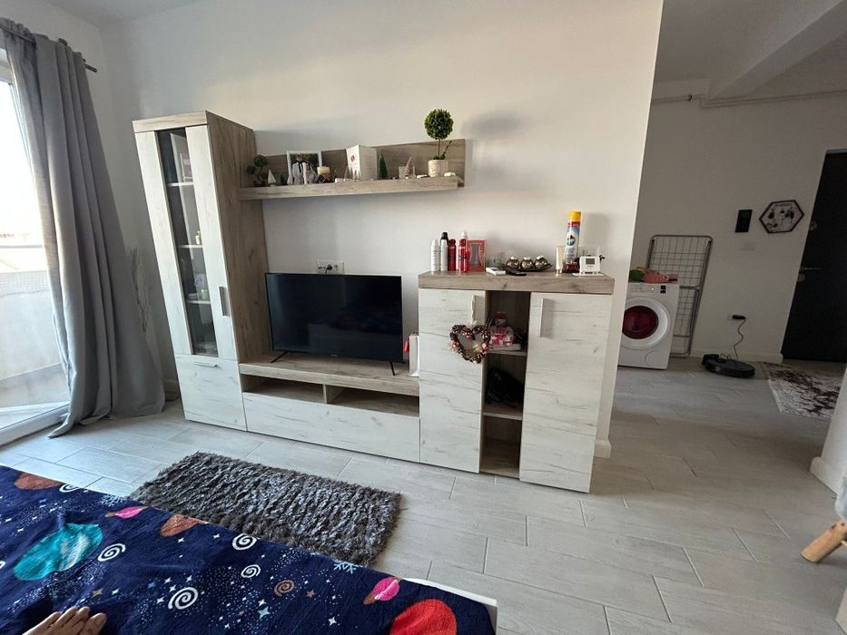 Închiriez apartament cu o cameră