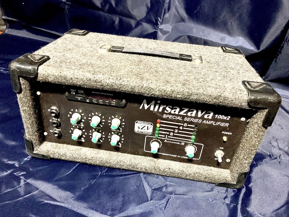 Продаётся комплект эстрадных  колонок и усилителя