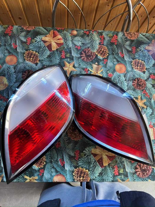 Vând stopuri / lămpi spate auto/tirile – mai multe modele