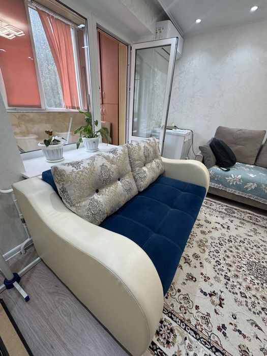 Продам раскладной диван (диван-кровать)