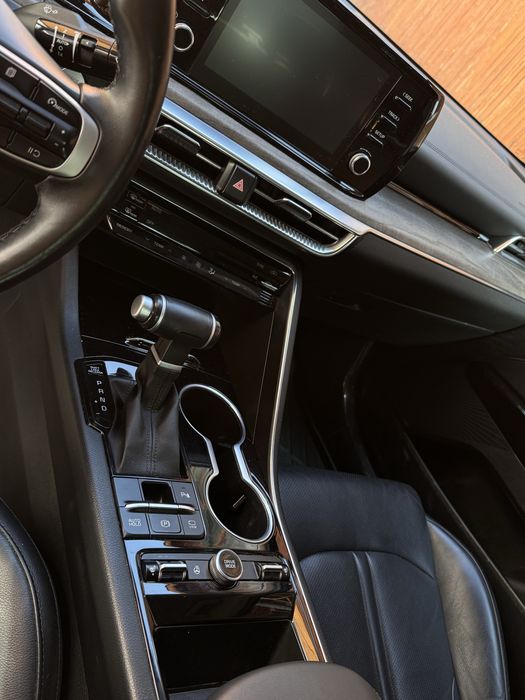 Продам автомобиль KIA K5