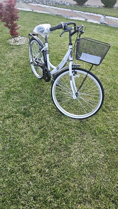 Bicicletă nouă.  Roti 26  cum se vede in poze