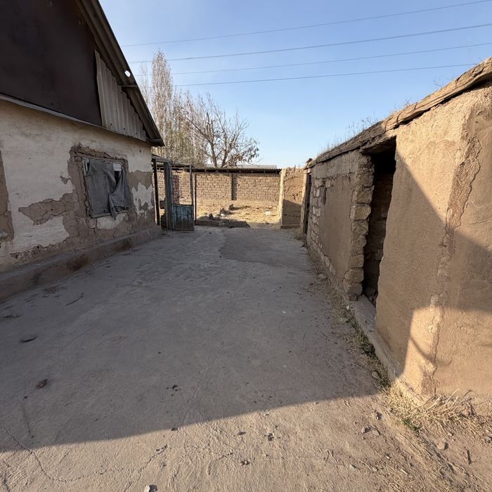 Продается участок  в Аханагаране 8,4 соток махалла Шарк кадастр новый