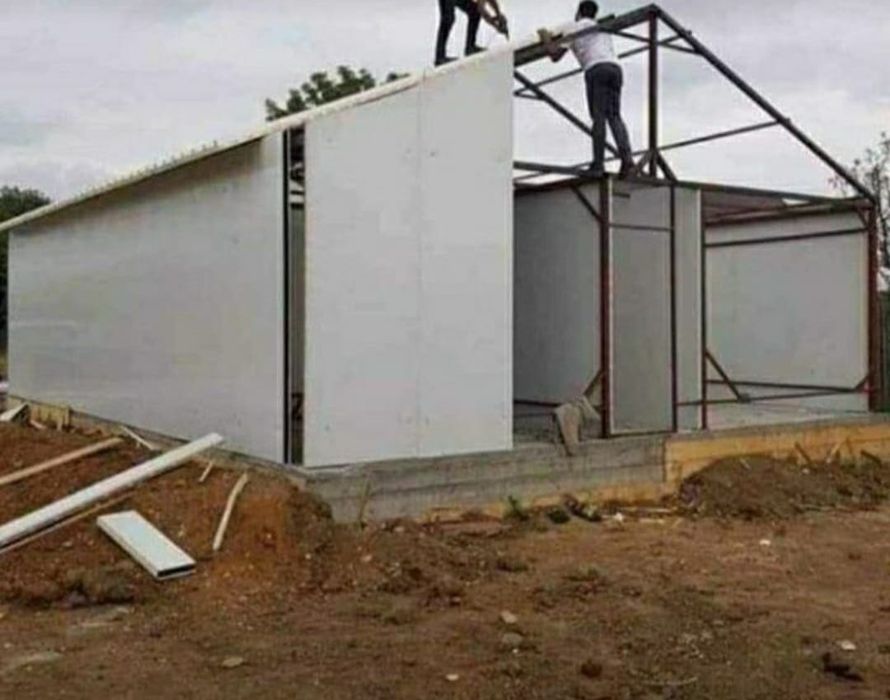 Vand containere pe structura metalica acceptam variante auto