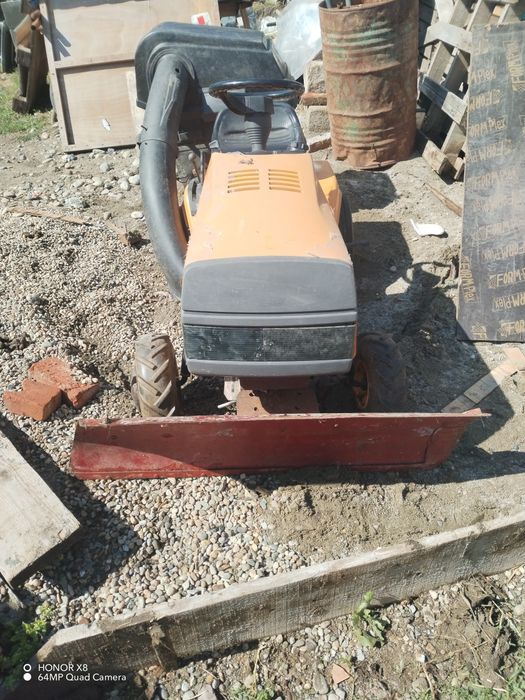 Tractoras gazon partner husvarna