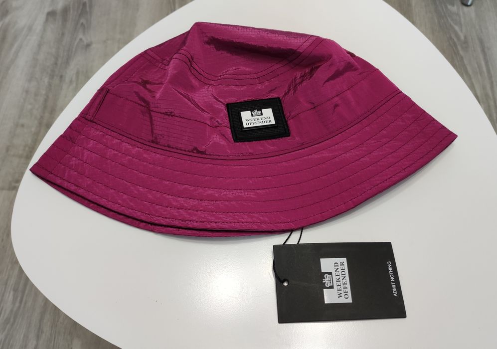 Нова шапка идиотка Weekend Offender