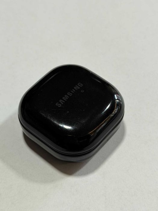 Блутут слушалки Samsung Galaxy Buds Live