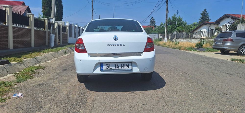 Vand Renault Symbol 2009 1.2 benzina 75 cai