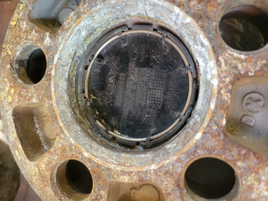 Продавам джанти  ляти 17 ц. ВОЛВО  V50