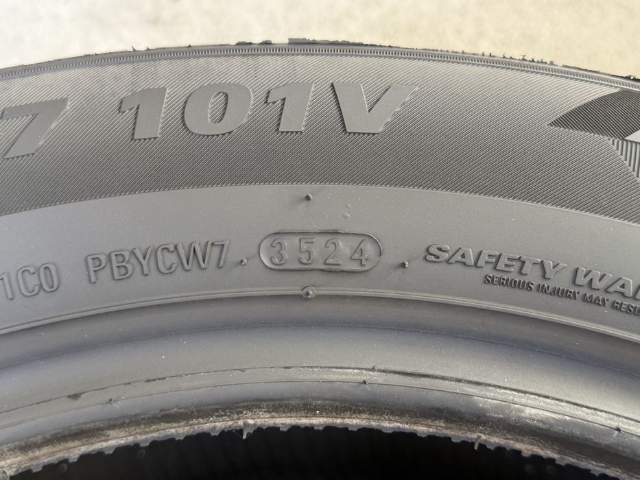 “Dot 24” 225/55/17 Kumho 2Броя: 120€ 6.8мм