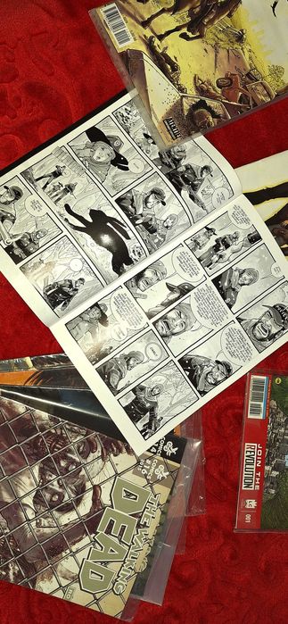 The Walking Dead/Deadpool Comic Books