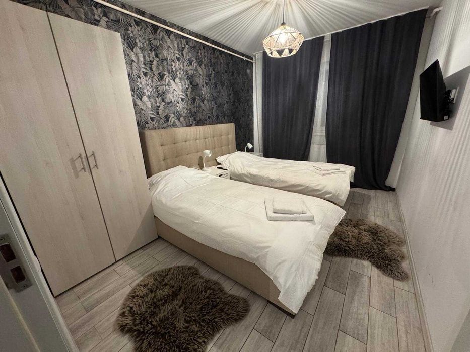 PF inchiriez apart. 3 camere, 80 mp| Parcare inclusă | Zona VIVO - BMW