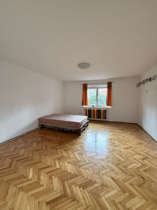 Inchiriez apartament semicentral pe perioada UNTOLD