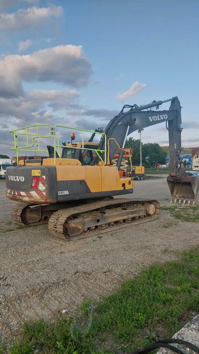 Volvo EC220 DL 2013, 8100 ore