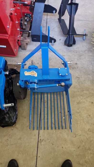 Картофовадачка за малък трактор