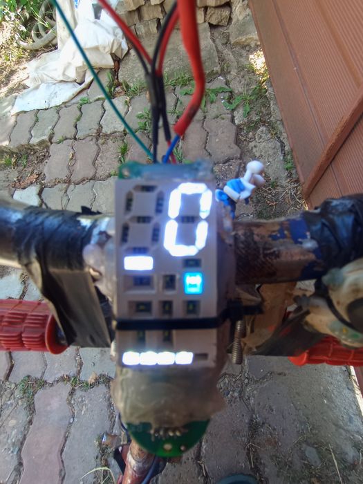 Vând mini surron