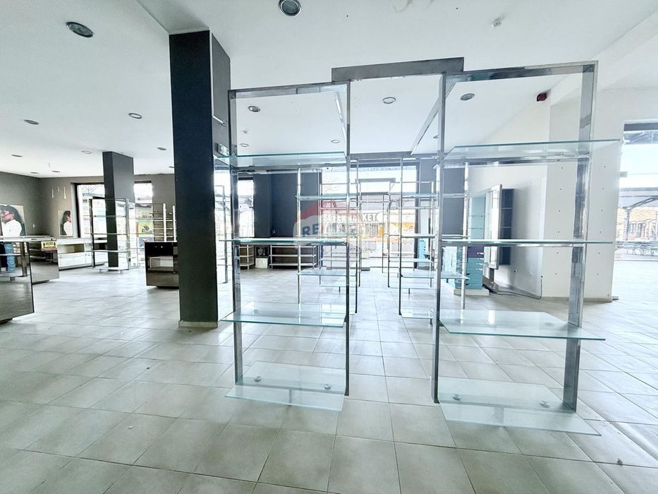 Продава се Магазин в к.к. Златни пясъци - 423 кв.м за 18 €/кв.м - Снимка #8