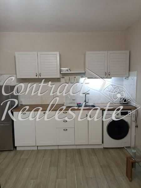 Двустаен Обзаведен Възраждане ! Атрактивна цена !