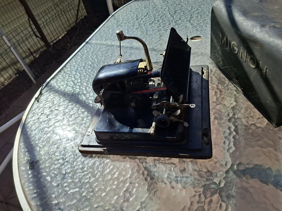 Masina des scris veche AEG MIGNON