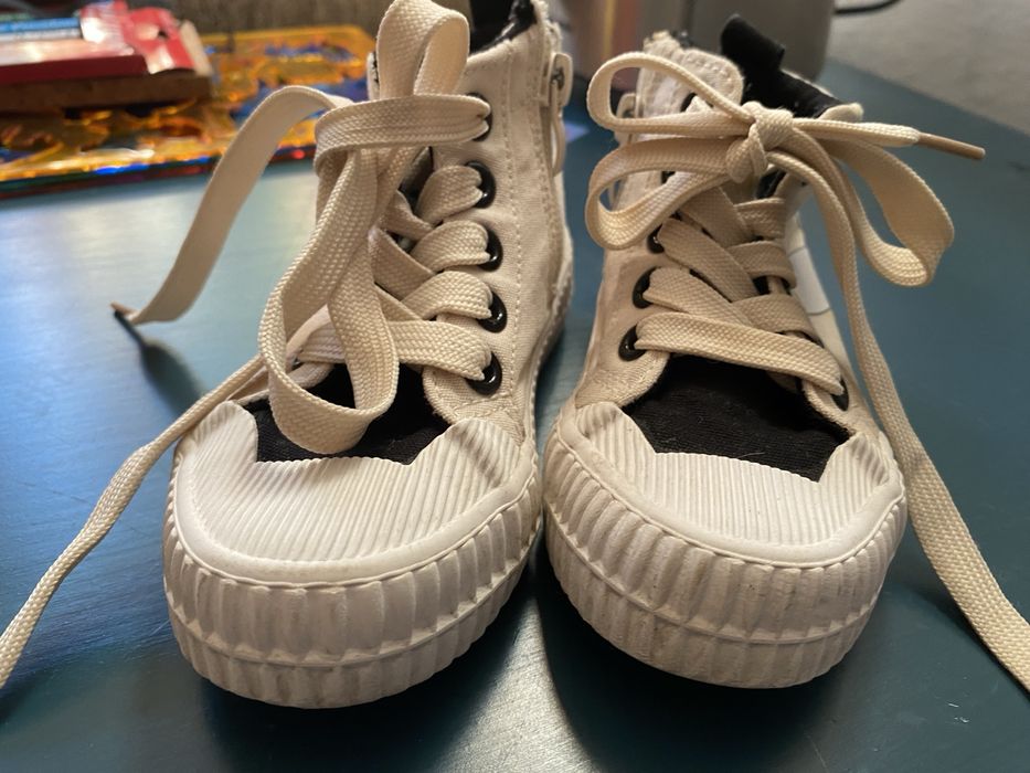 Incaltaminte fetite Reserved