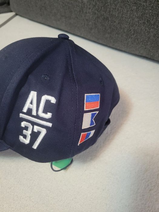 Sapca BARCELONA  noua cu eticheta