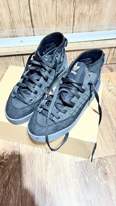 Кроссовки Adidas