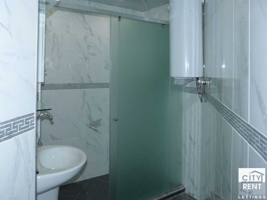 102810 Апартамент с две спални в близост до стадиона във В. Търново