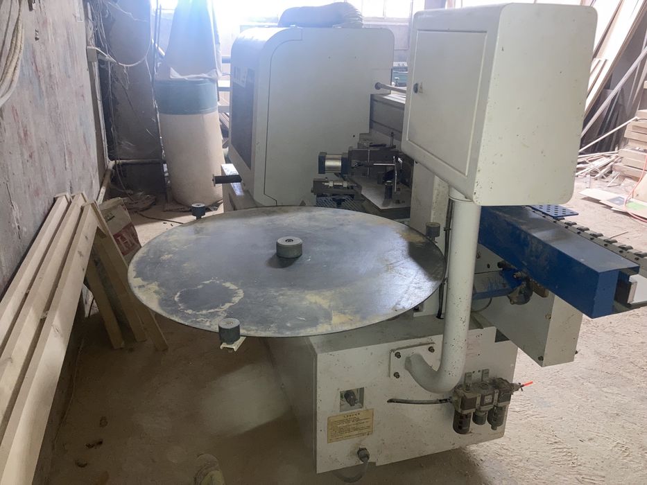 Кромкооблицовочный станок KDT 302.