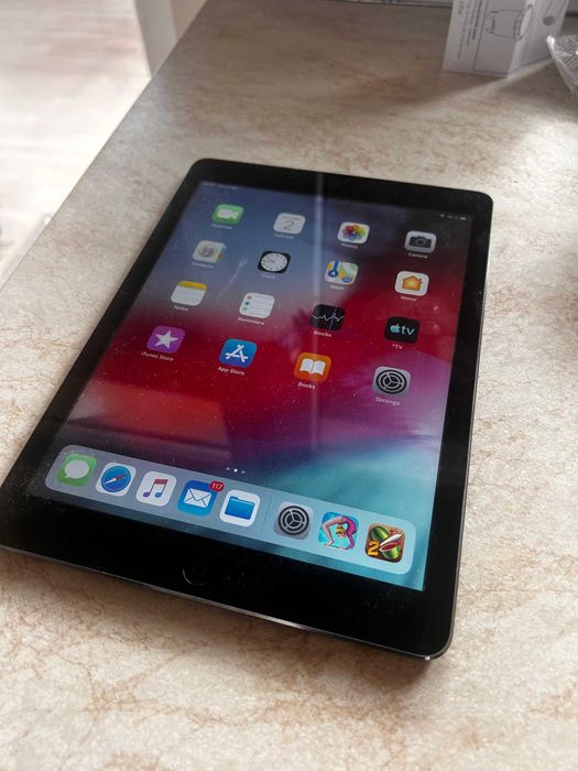 iPad Air 16 GB Grey- Wi-Fi stare foarte buna
