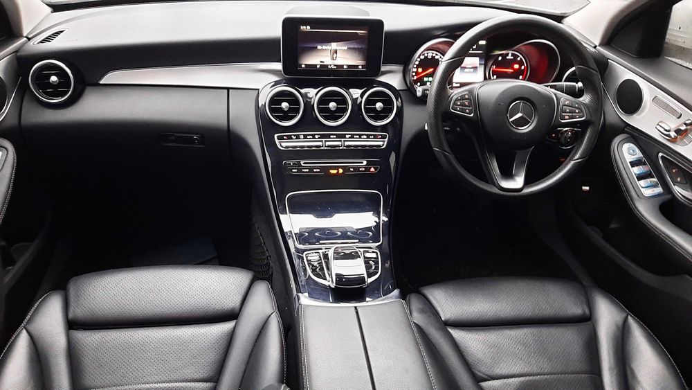 Dezmembrez mercedes c class w205 c300 hyb/far w205/panoramic/bara/stop