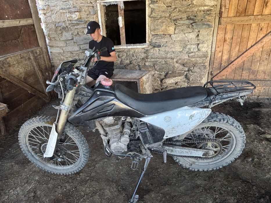Эндуро 250  кубов