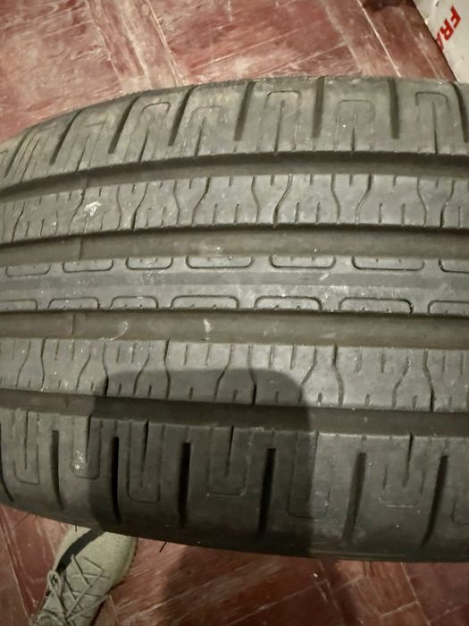 Vând 4 cauciucuri Goodyear eficientgrip performance 215 /45 /r20