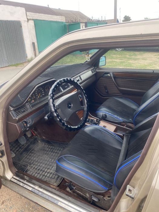 Продам мерседес 124