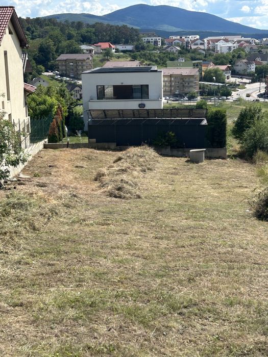 Pamant intravilan Livada Meses