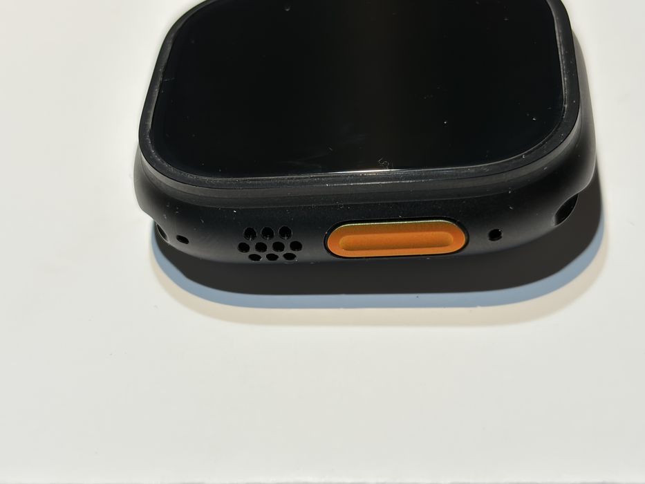 Apple Watch Ultra 3 Titanium milanese loop band