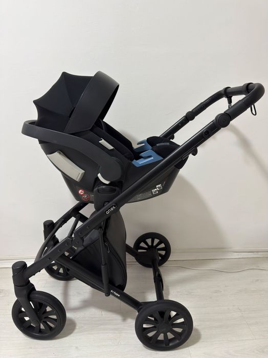 Carucior negru Anex E-Type 2in1 + Scoica Cybex Aton 5